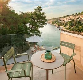 5 bedroom villa with infinity pool and sea views Hvar Town, sleeps 10